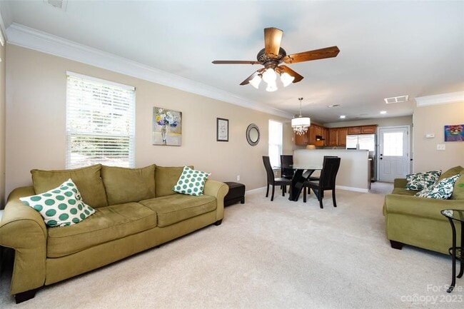 Building Photo - 1537 Tyger Brook Ln