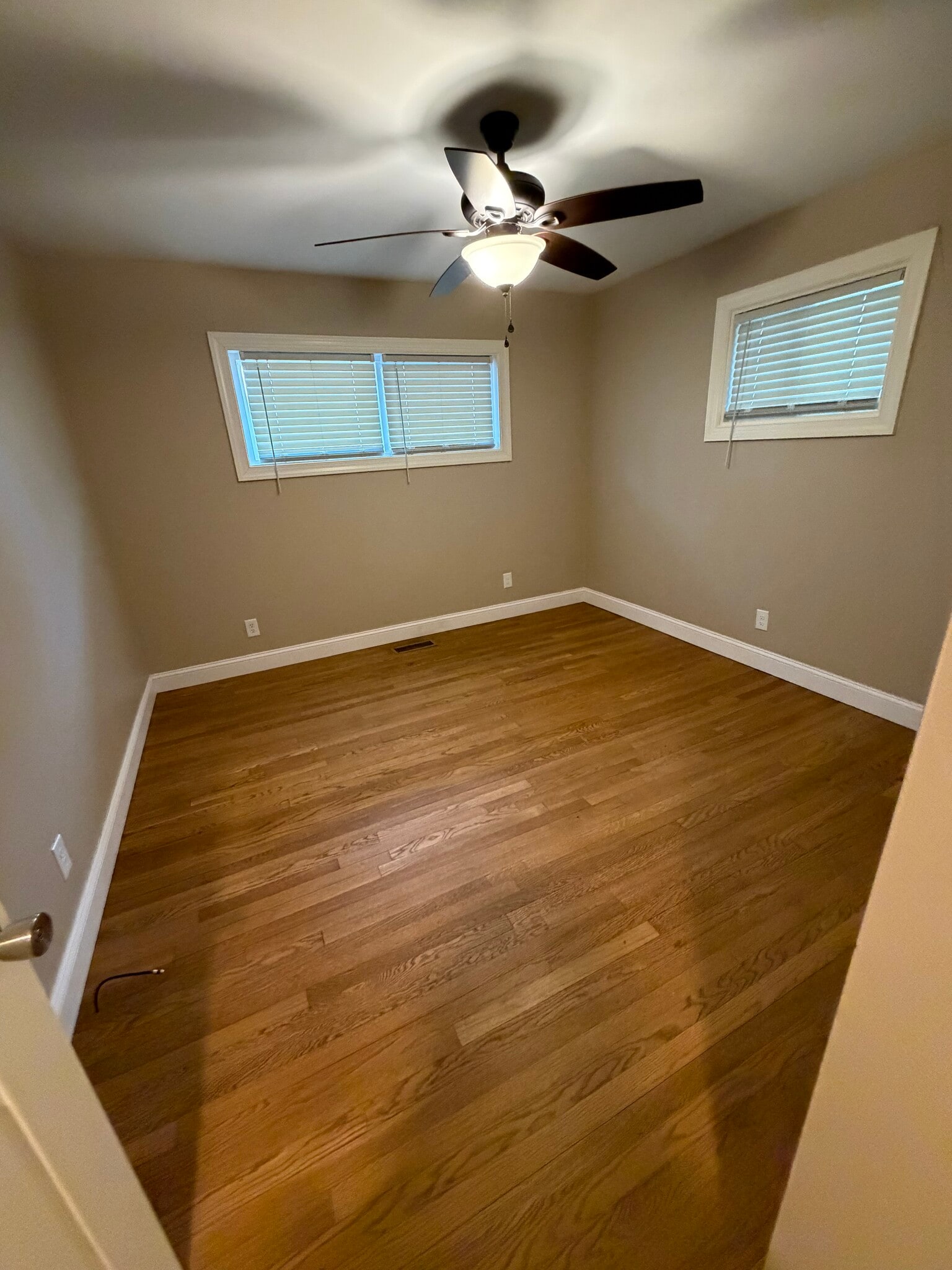 Building Photo - 2038 Conway Dr