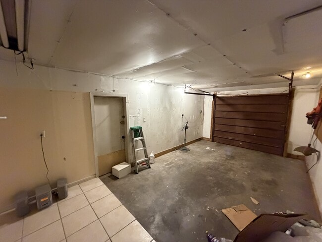 Building Photo - 56 Ridgecrest Dr