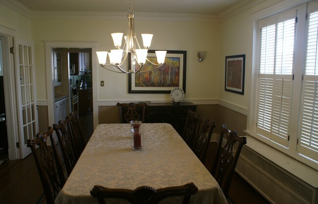 Building Photo - Fantastic Four Bedroom Home in Museum Dist...