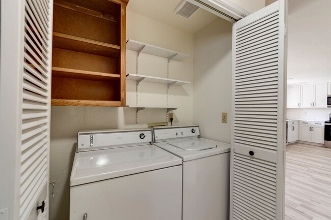 Building Photo - Charming & Updated 3-Bedroom Home