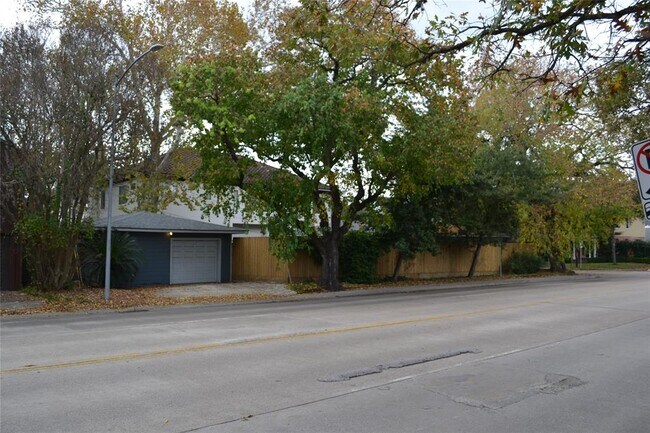 Building Photo - 2603 Centenary St