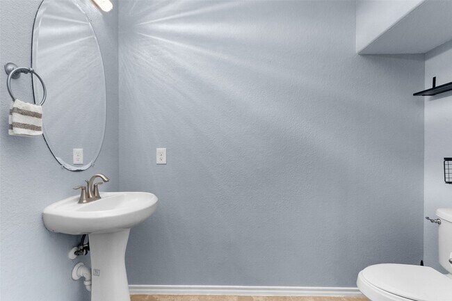 Building Photo - 1604 Hickory Burl Ln