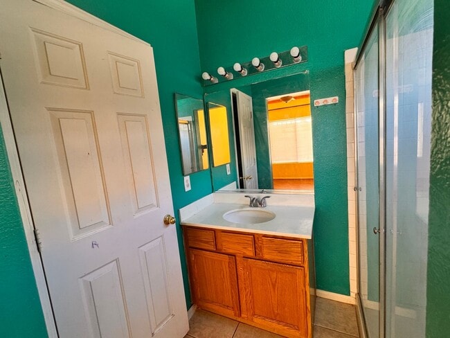 Building Photo - One Story Home For Rent