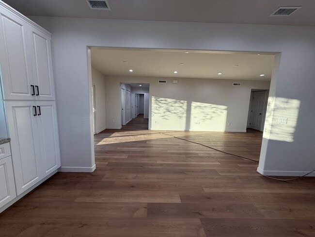 Building Photo - BRAND NEW BUILD 4BR/2.5BA Home in LAKESIDE available FOR RENT w/ RV parking and attached garage!