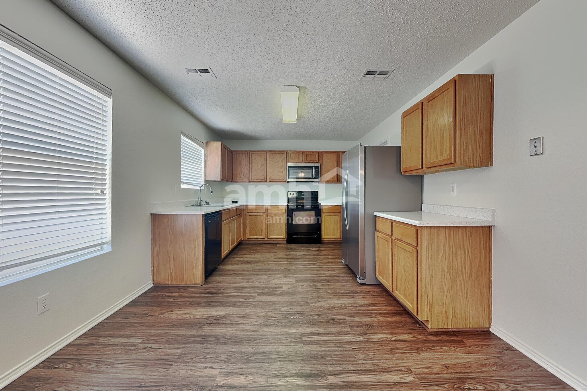 Building Photo - 8724 Hunters Creek Ct