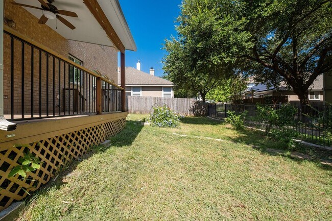 Building Photo - 1726 Rosenborough Ln S