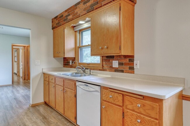 Building Photo - 4465 N 144th St