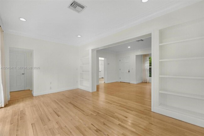 Building Photo - 1246 Algardi Ave