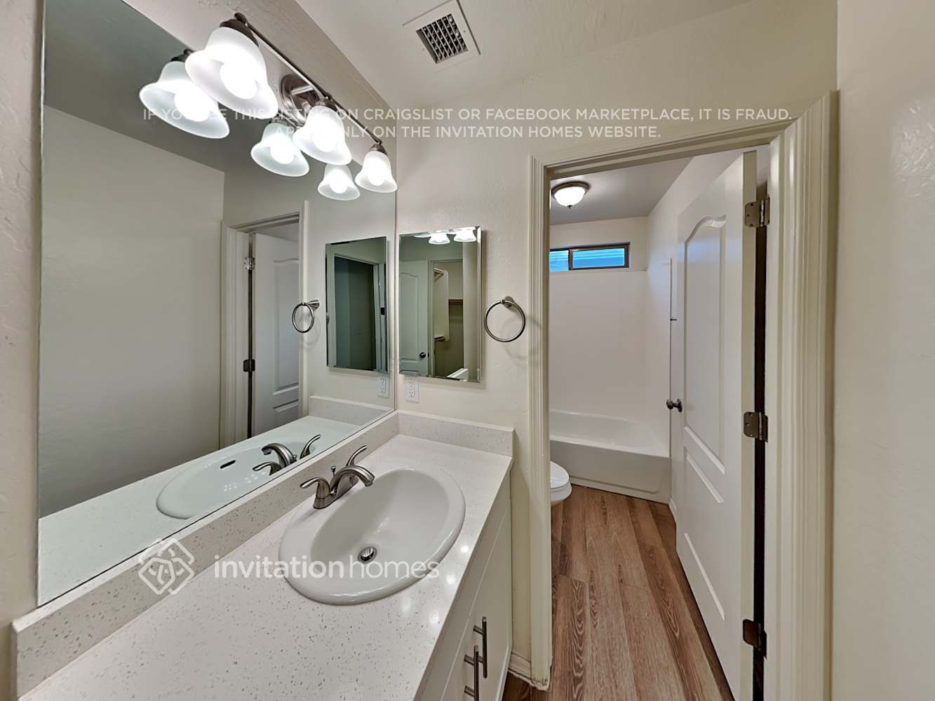 Building Photo - 1273 E Anastasia St