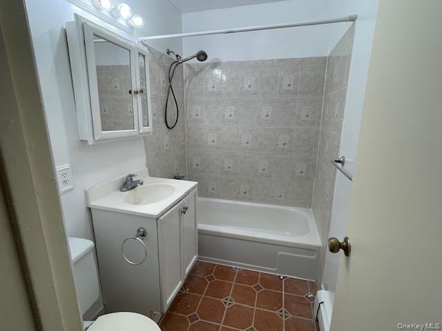 Building Photo - 14 06-13-6 Skyline Dr