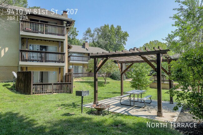 Building Photo - 9410 W 81st St