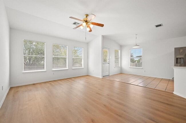 Building Photo - 123 Loon Lake Dr