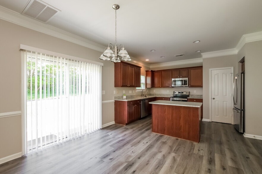 Building Photo - 3589 Catawba Creek Dr