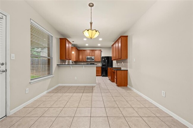 Building Photo - 5105 Hibiscus Valley Dr