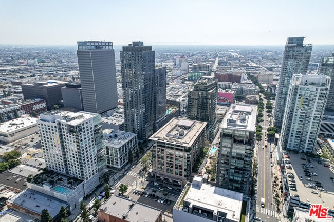 Building Photo - 1111 S Grand Ave