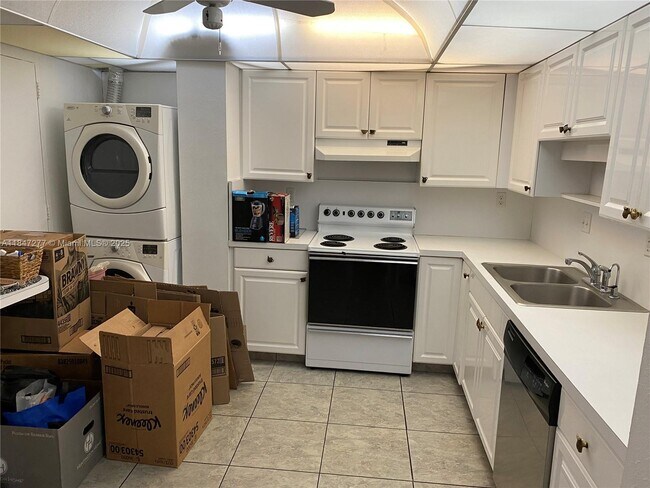 Building Photo - 3430 Galt Ocean Dr