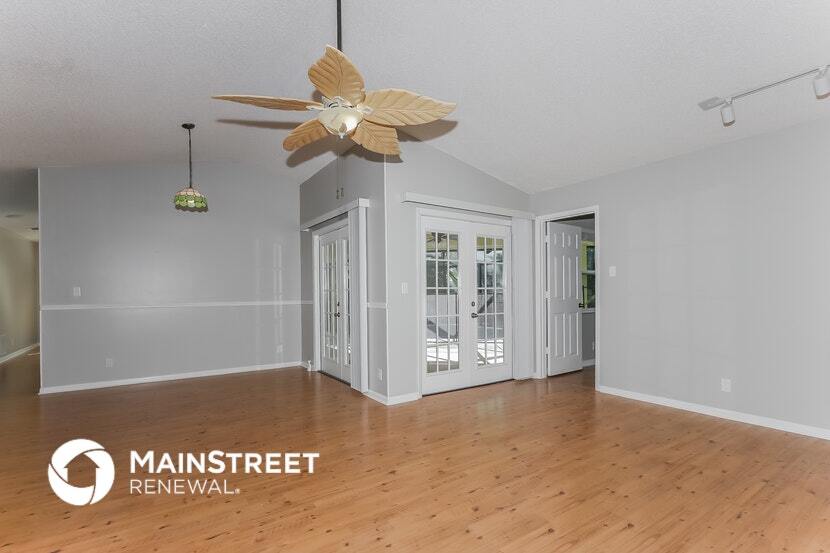 Building Photo - 6846 SE Raintree Ave