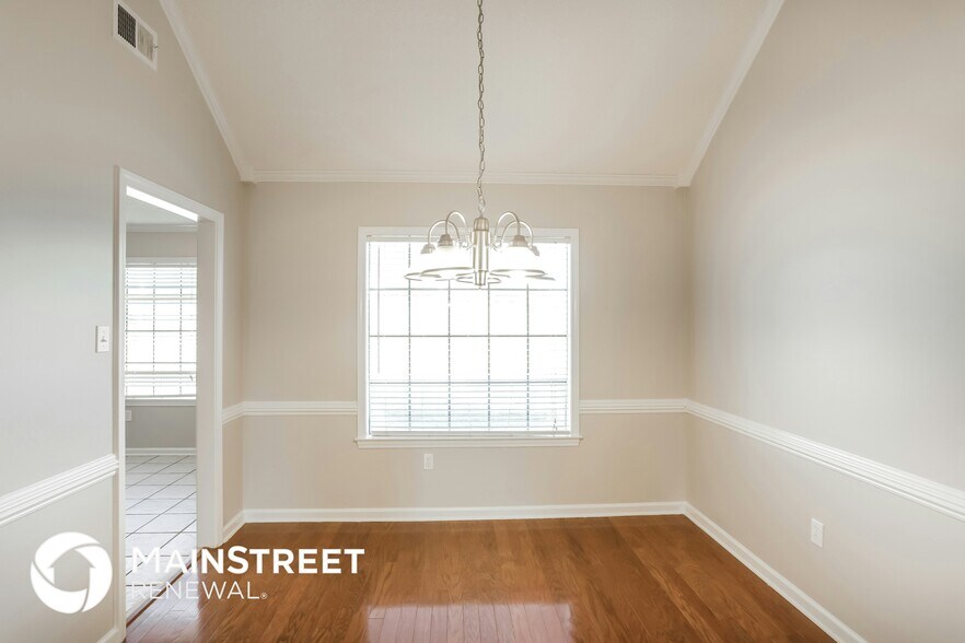 Building Photo - 9950 Southbend Ln