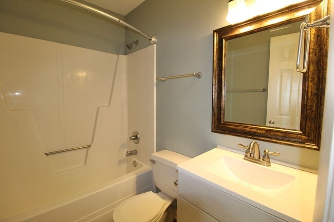 Building Photo - 1342 Hunters Rd