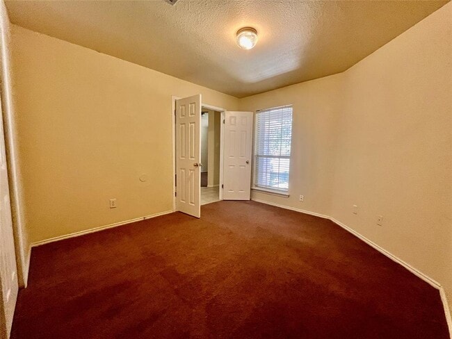 Building Photo - 100 Giancarlo's Ln