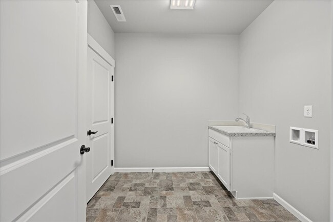 Building Photo - 421 N 76th Ave