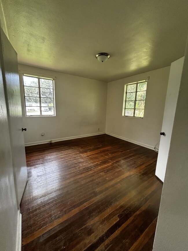 Building Photo - 5720 Cedar Park Ln