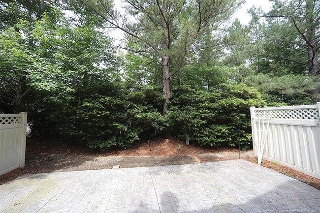 Building Photo - 9506 Dellbrook Ct