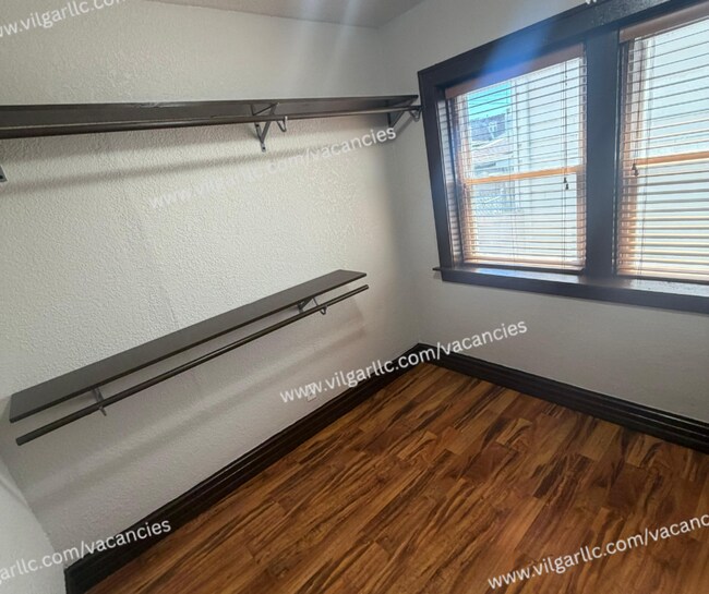 Building Photo - 3713 Hemlock St