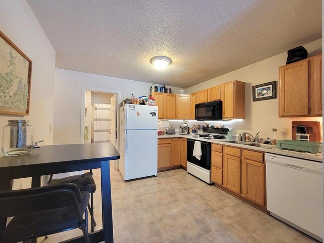 Building Photo - 128 Hoffman Dr