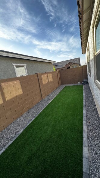 Building Photo - 4011 W Estes Way