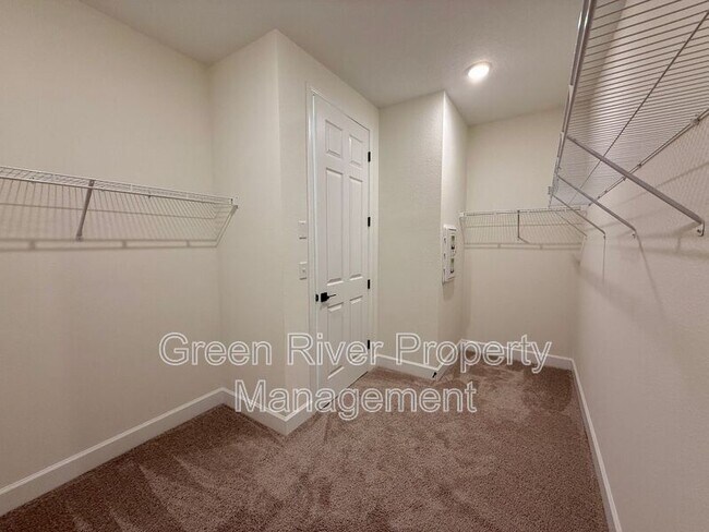 Building Photo - 3435 Auvenshine Wy