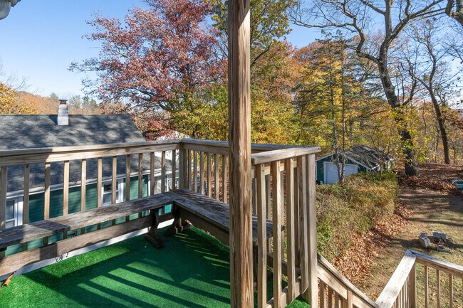 Private deck with mountain views - 317 Washburn Ave