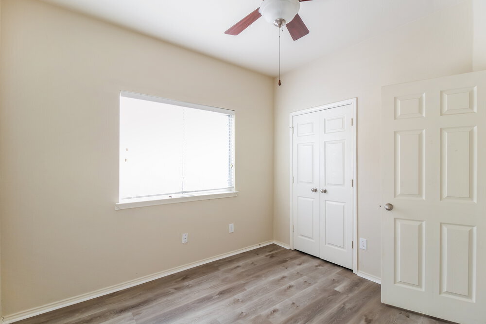 Building Photo - 109 Creekview Dr