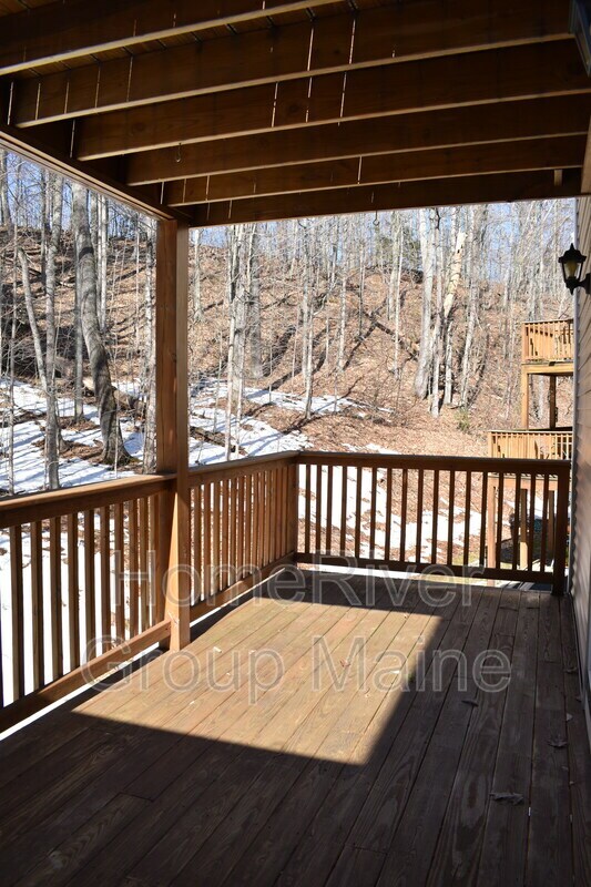 Building Photo - 10 Woodside Dr