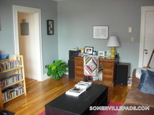 Building Photo - 402 Highland Ave