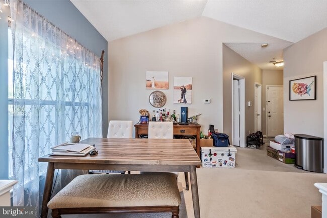 Building Photo - 14301 Grape Holly Grove