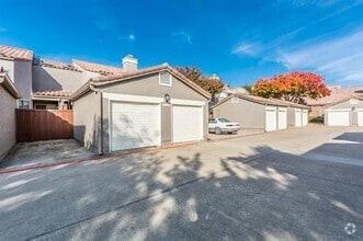 Building Photo - 4242 Capistrano Dr