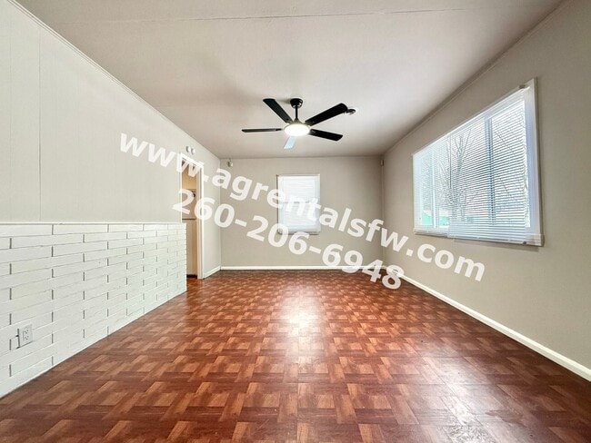 Building Photo - 3 Bedroom House