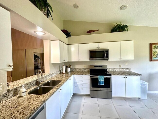 Building Photo - 6713 Stone River Rd