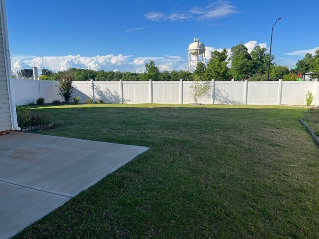 Building Photo - Welcome to your dream home, nestled in the...