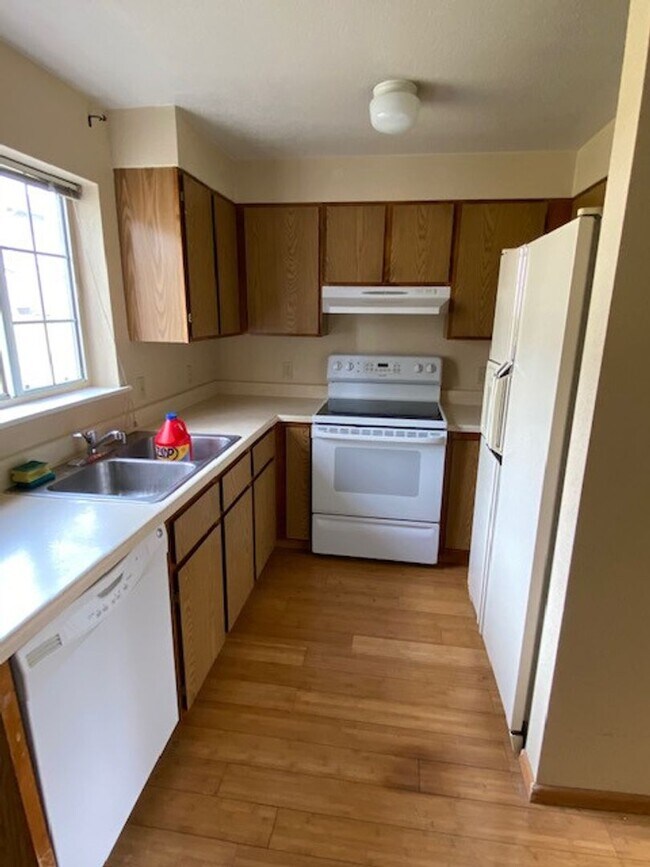 Building Photo - 2 Bed 1.5 Bath Townhouse in Missoula