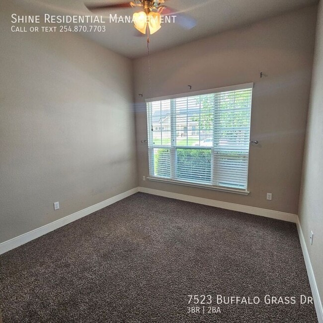 Building Photo - 7523 Buffalo Grass Dr