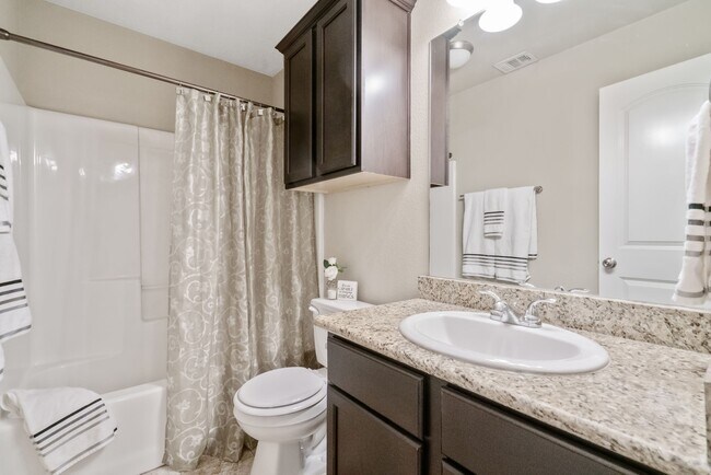 Building Photo - 967 Oak Terrace Dr
