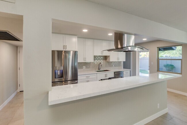 Building Photo - 4 Bedroom, 3 Baths, includes 2 Master Suites Just 1-Mile from ASU