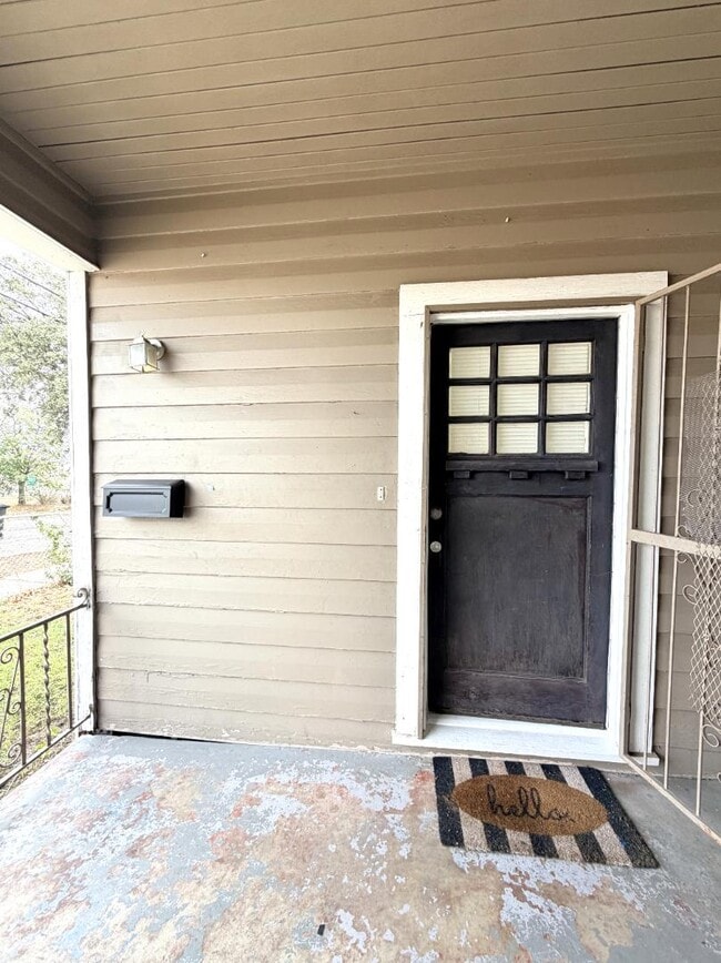 Building Photo - 2238 N Interstate 35