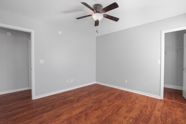 Building Photo - House for Rent in Wilmington with Fenced yard!