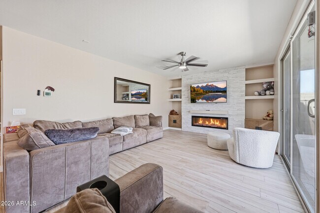 Building Photo - 12644 W Nogales Dr