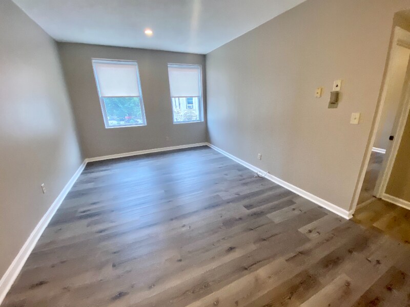 Building Photo - 1862 Beacon St