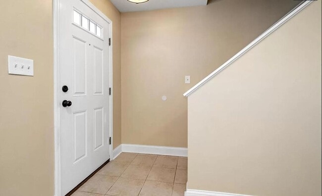 Building Photo - Lovely 2 Bedroom / 2 Bath for Rent